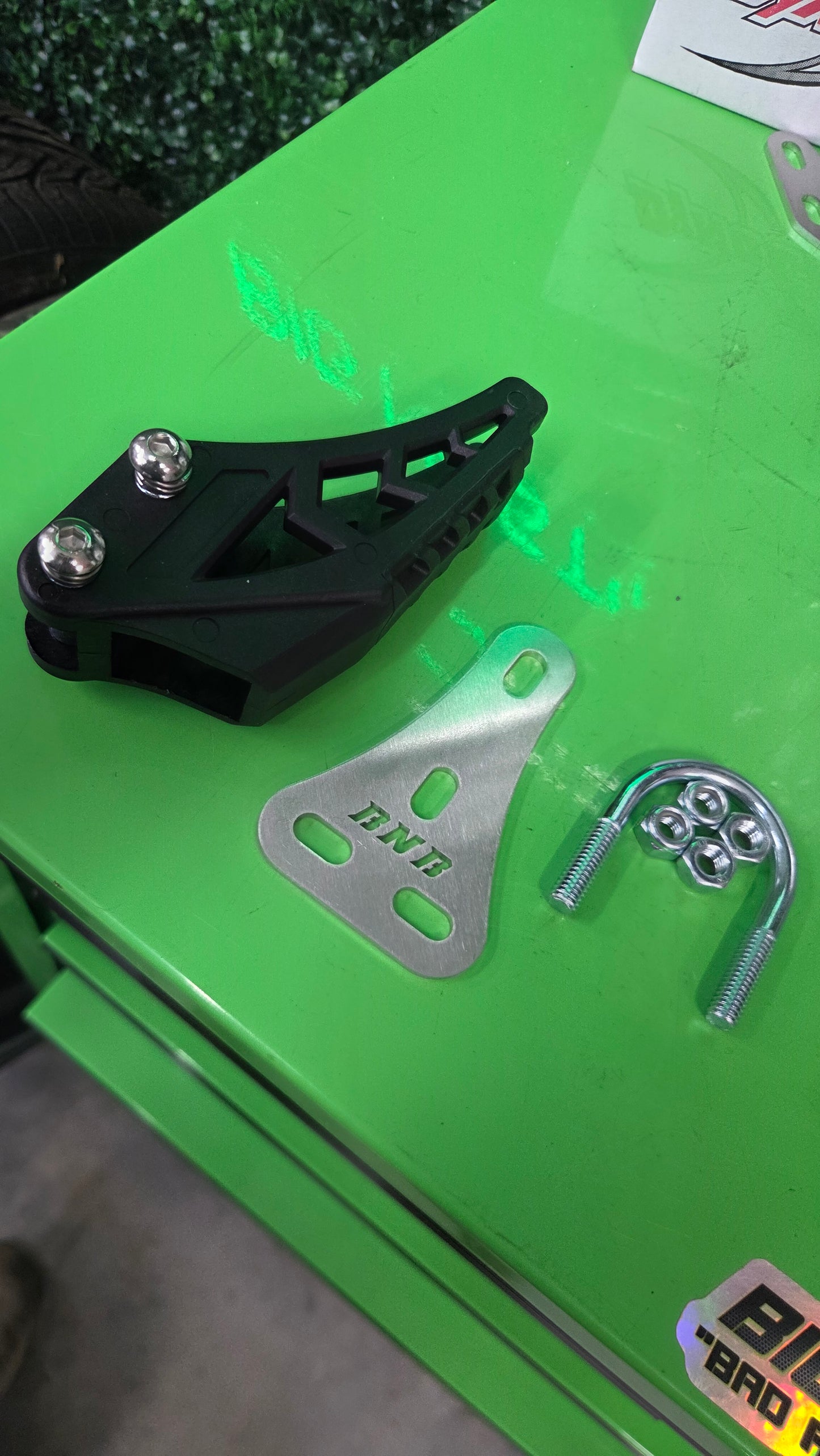 Universal Swingarm Chain Guide