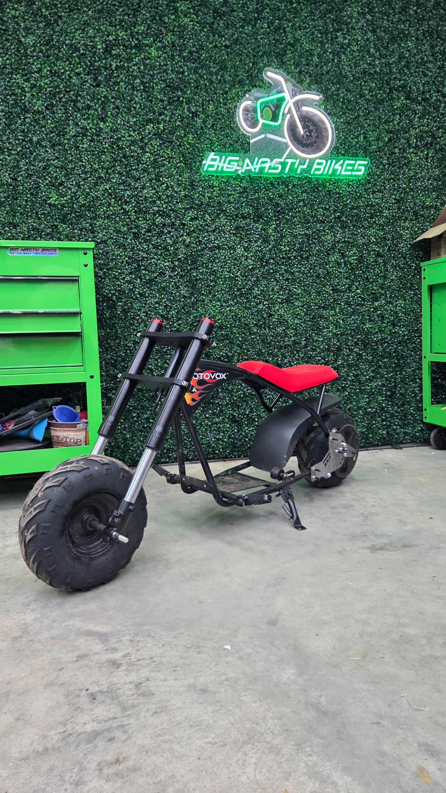 Motovox Bolt On Adjustable Stretch Tabs